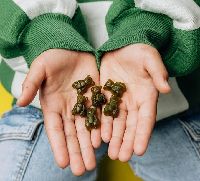 Gruns Kids Super Greens Gummies, Low Sugar - Superfood Gummy Bears with Spirulina, Chlorella & Prebiotics for Digestive Health - Adaptogens Supplement with 20 Vitamins & Minerals -1 Month Supply